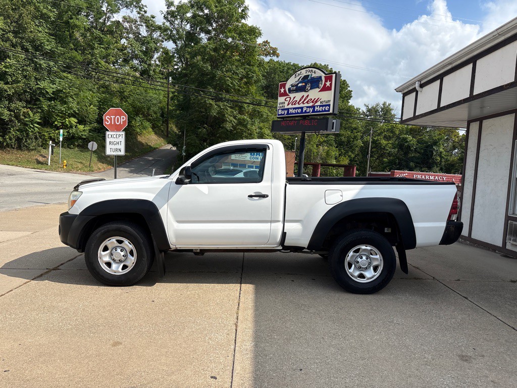 2011 Toyota Tacoma Image 2