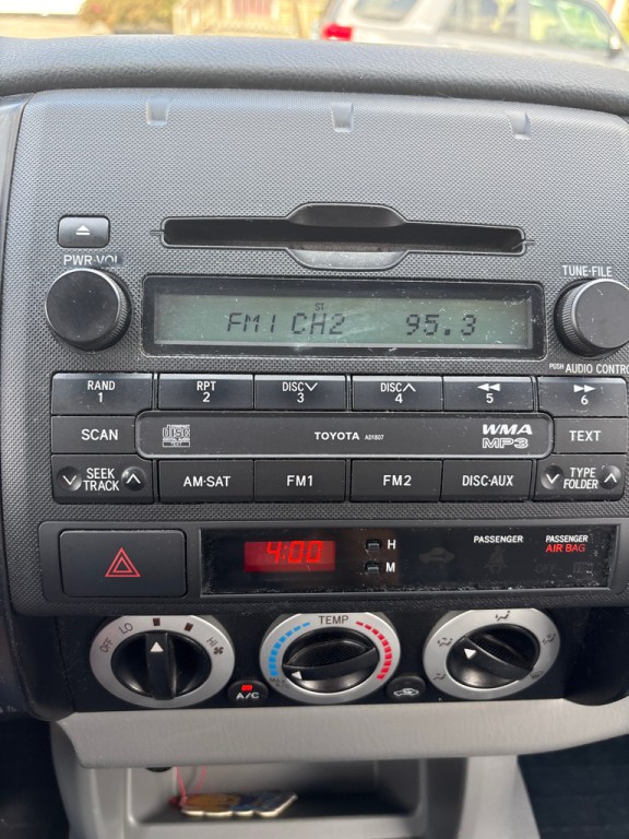 2011 Toyota Tacoma Image 21