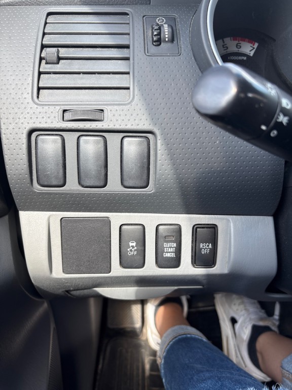 2011 Toyota Tacoma Image 25