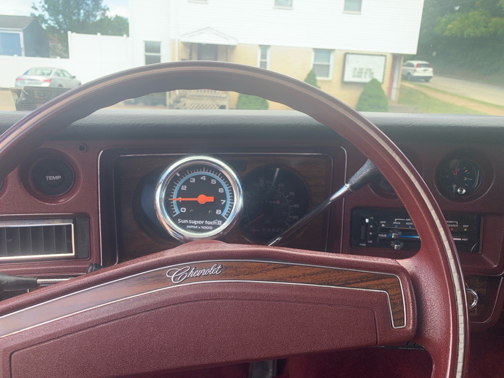 1976 Chevrolet Monte Carlo Image 9