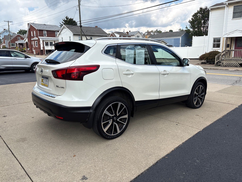 2017 Nissan Rogue Image 5