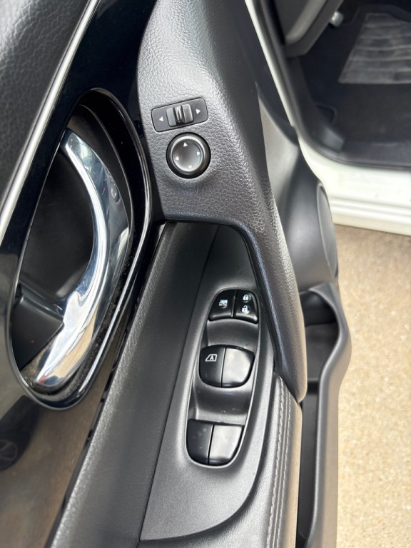 2017 Nissan Rogue Image 22