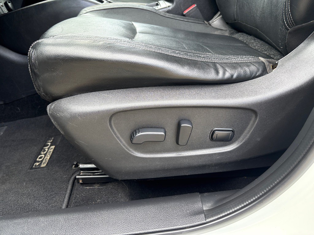 2017 Nissan Rogue Image 23