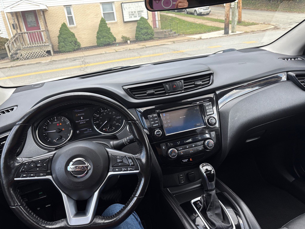 2017 Nissan Rogue Image 27