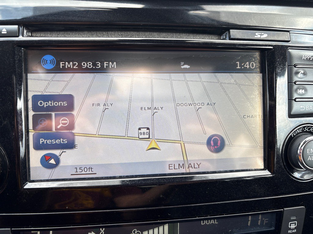 2017 Nissan Rogue Image 36