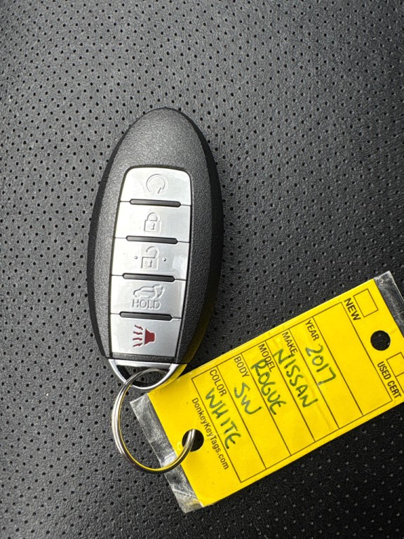 2017 Nissan Rogue Image 39