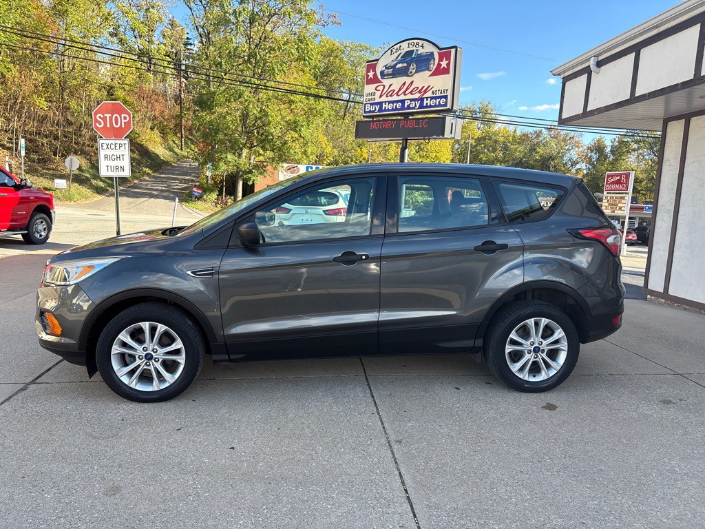 2017 Ford Escape Image 2