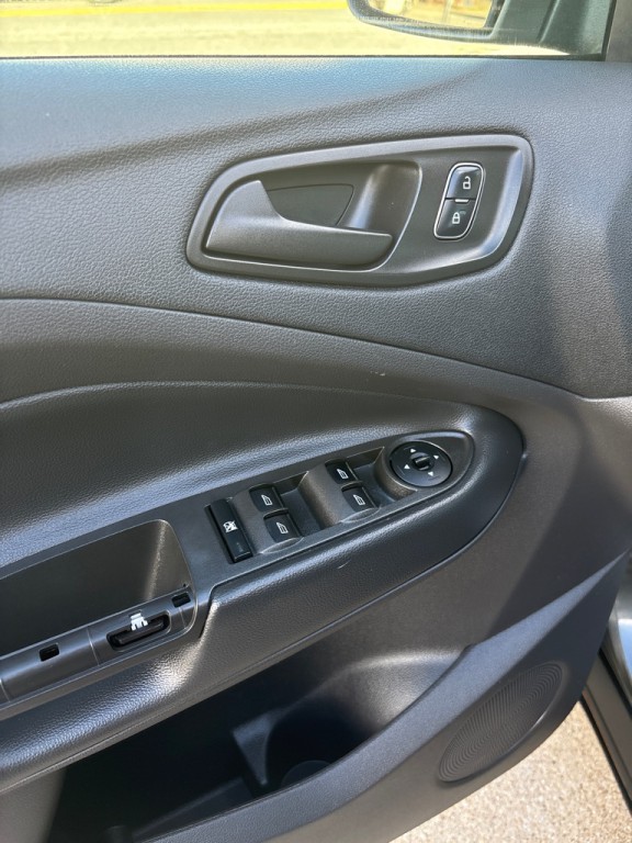 2017 Ford Escape Image 21