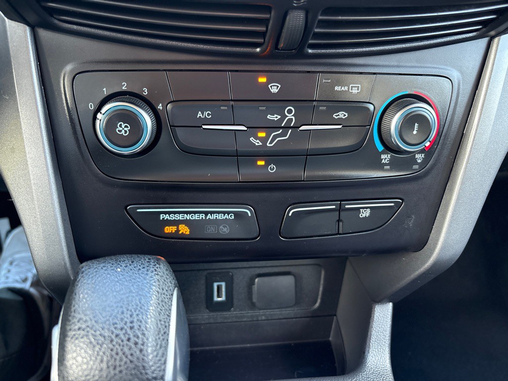 2017 Ford Escape Image 28