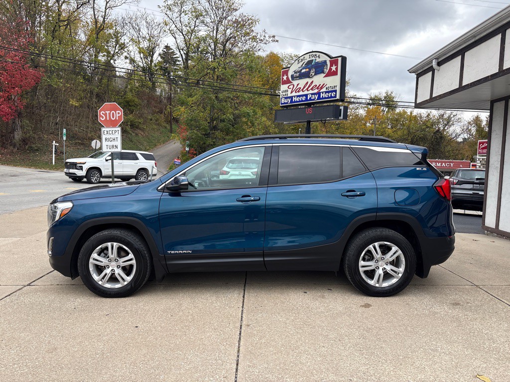 2020 GMC Terrain Image 2