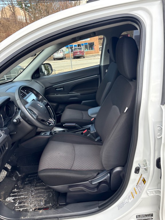 2019 Mitsubishi Outlander Image 20