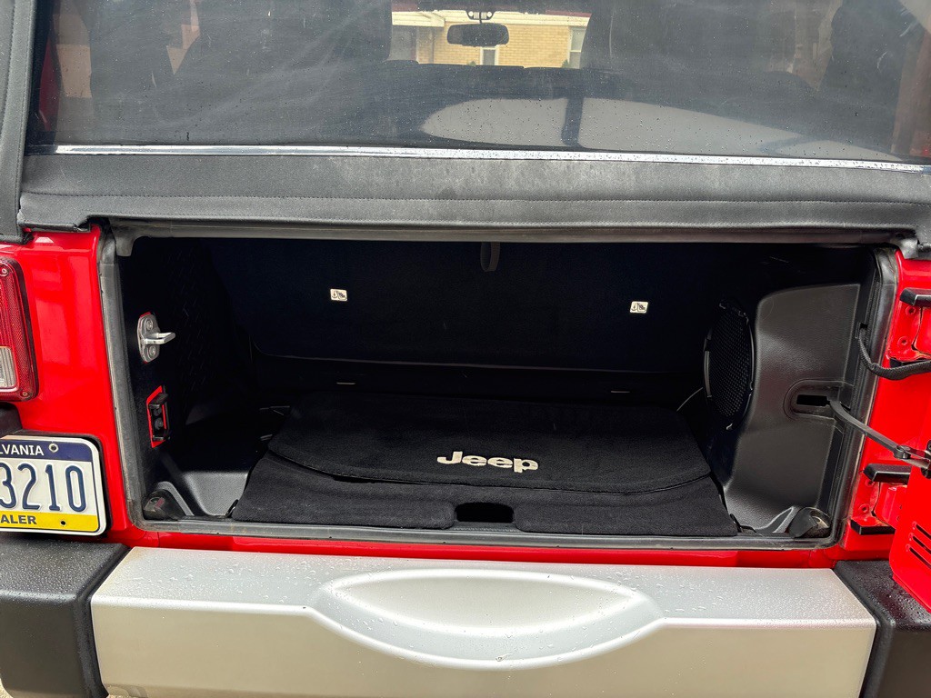 2013 Jeep Wrangler Image 15