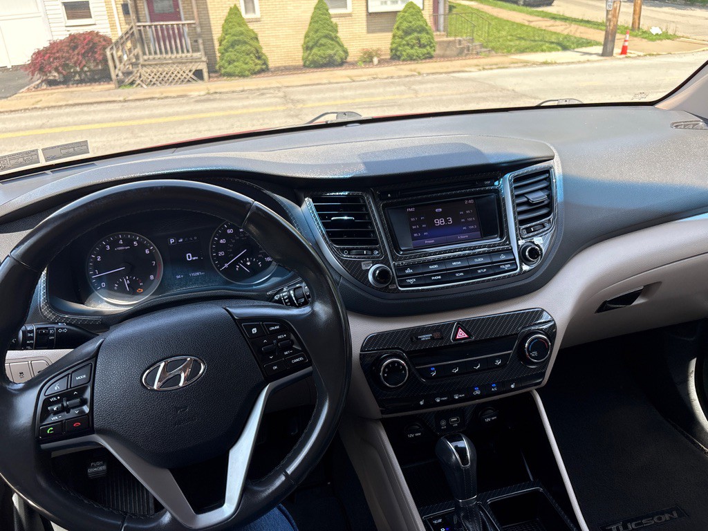 2016 Hyundai Tucson Image 28