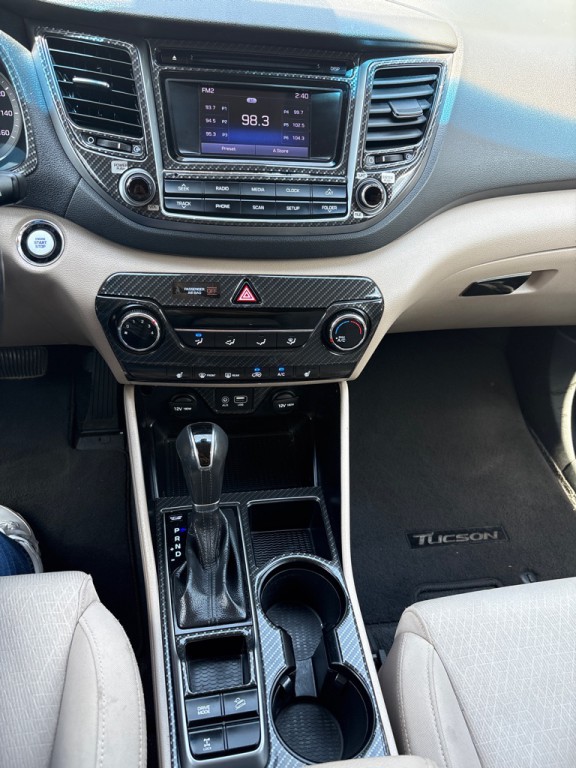 2016 Hyundai Tucson Image 32