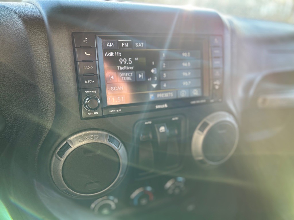 2015 Jeep Wrangler Image 10