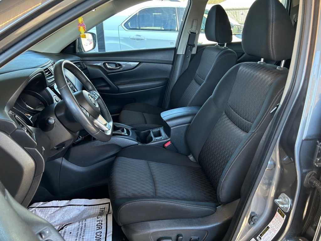 2017 Nissan Rogue Image 6