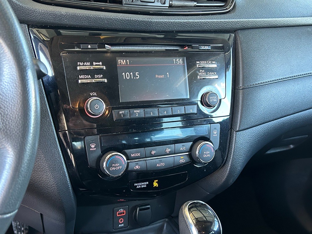 2017 Nissan Rogue Image 9