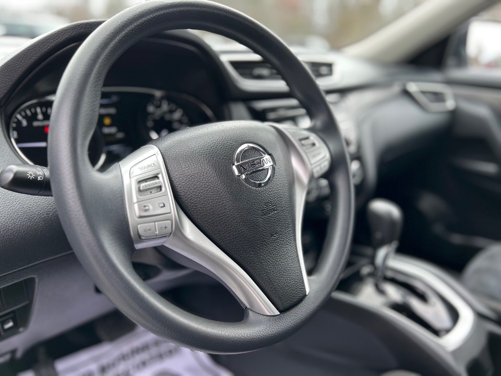 2015 Nissan Rogue Image 8