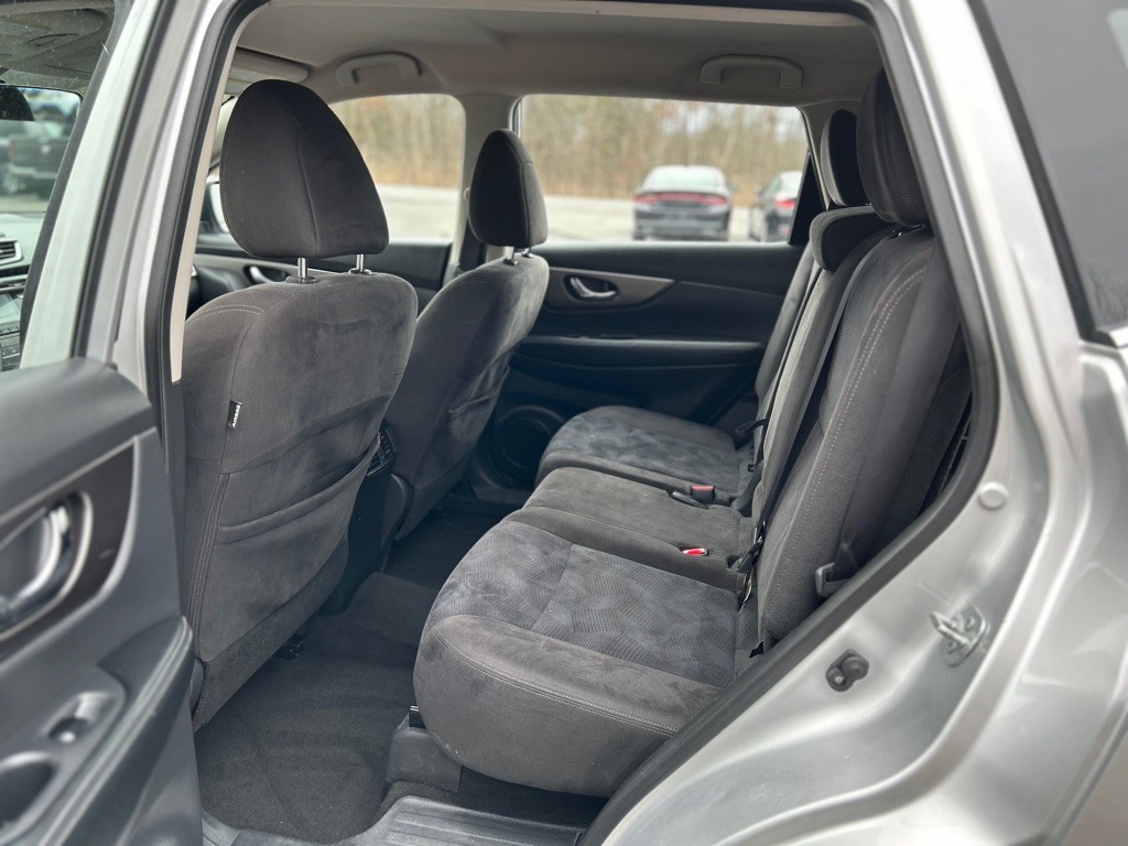 2015 Nissan Rogue Image 12