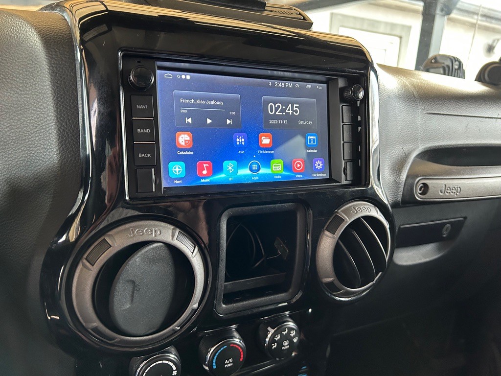 2013 Jeep Wrangler Image 10