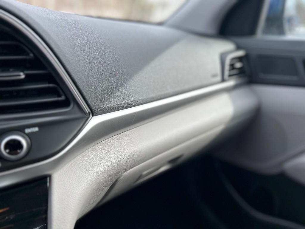 2019 Hyundai Elantra Image 13
