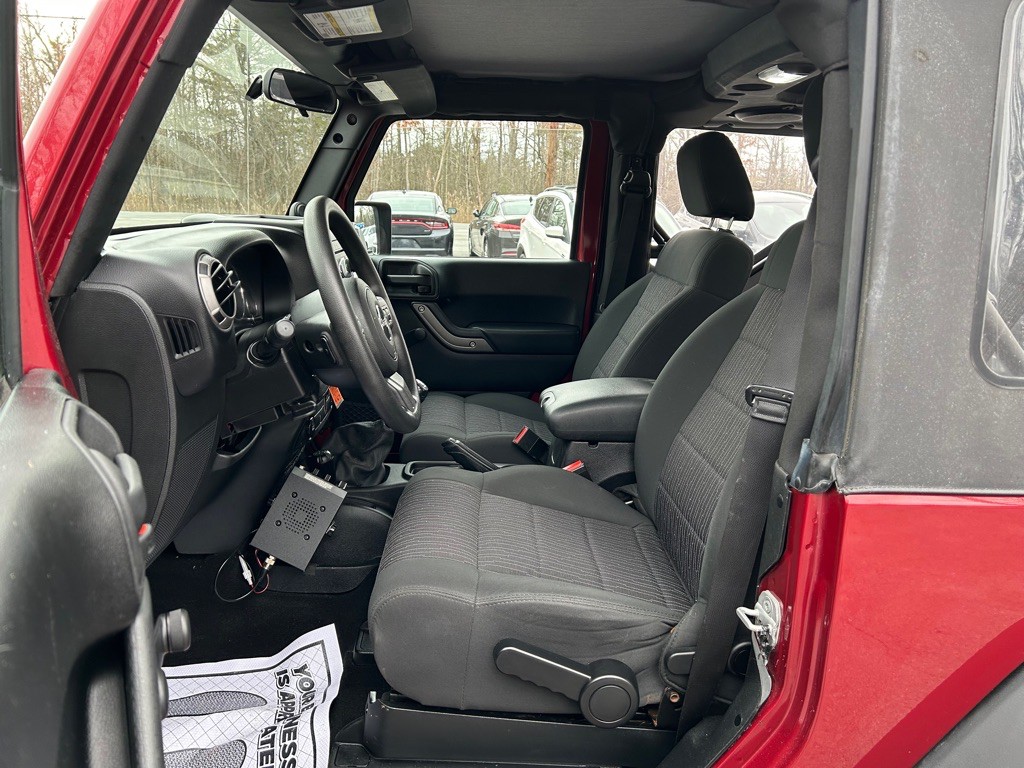 2012 Jeep Wrangler Image 10