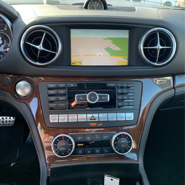 2013 Mercedes-Benz SL-Class Image 15