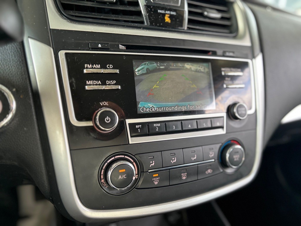 2017 Nissan Altima Image 7