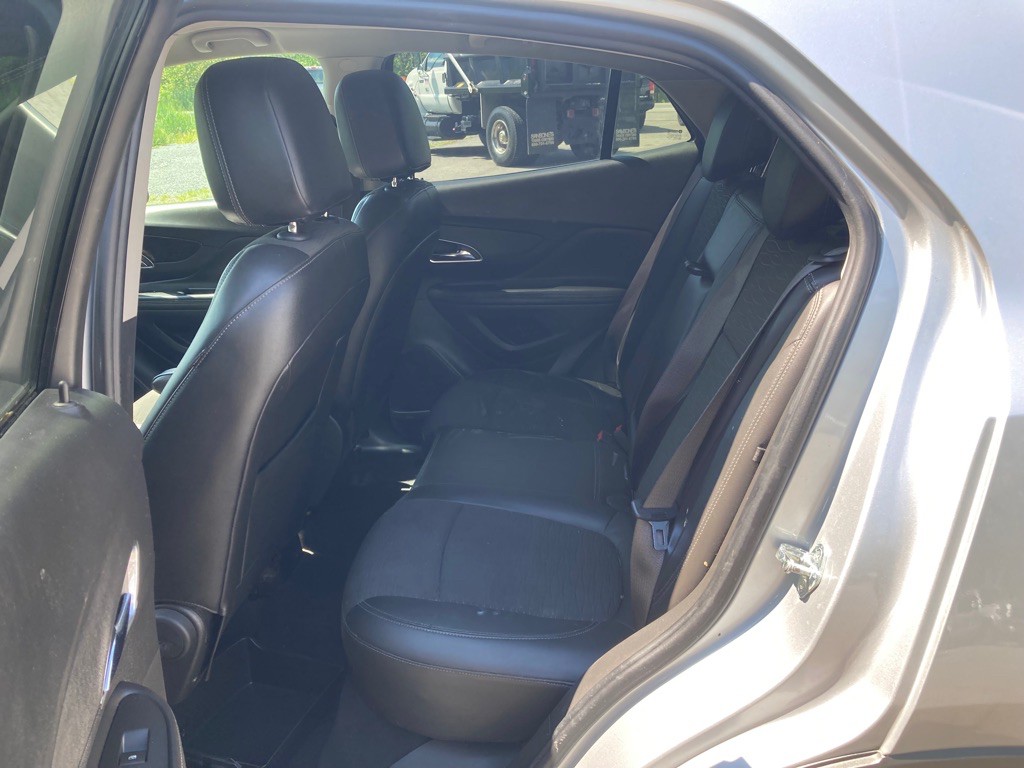 2016 Buick Enclave Image 12