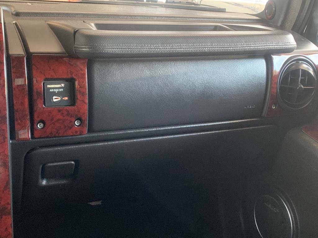 2005 HUMMER H2 Image 18