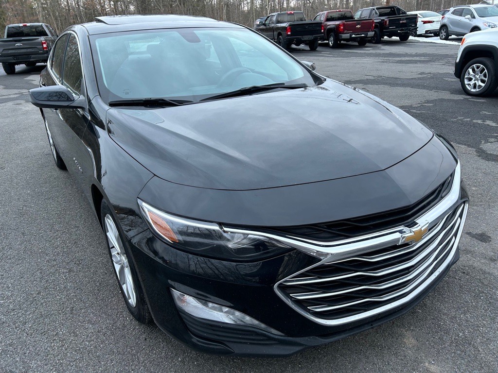2021 Chevrolet Malibu Image 2