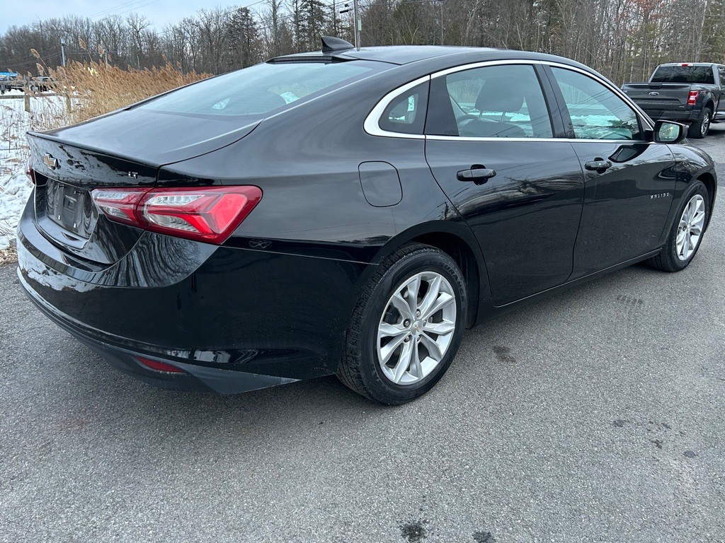 2021 Chevrolet Malibu Image 3