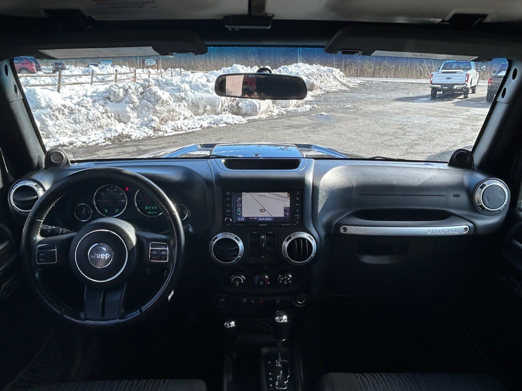 2012 Jeep Wrangler Unlimited Image 11