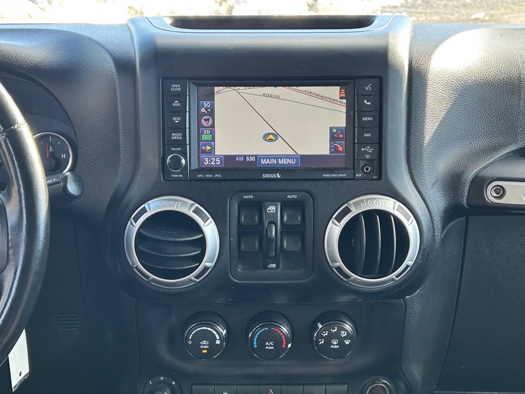2012 Jeep Wrangler Unlimited Image 13