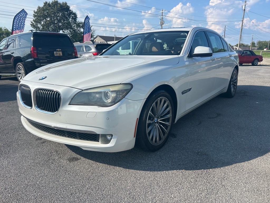 2011 BMW 7 Series Image 7