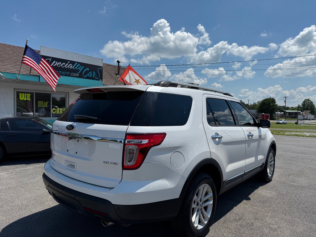 2015 Ford Explorer Image 2