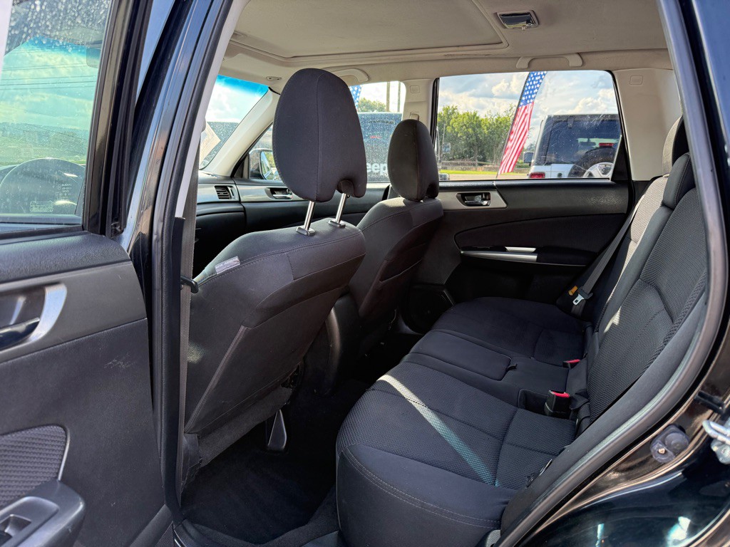 2011 Subaru Forester Image 9