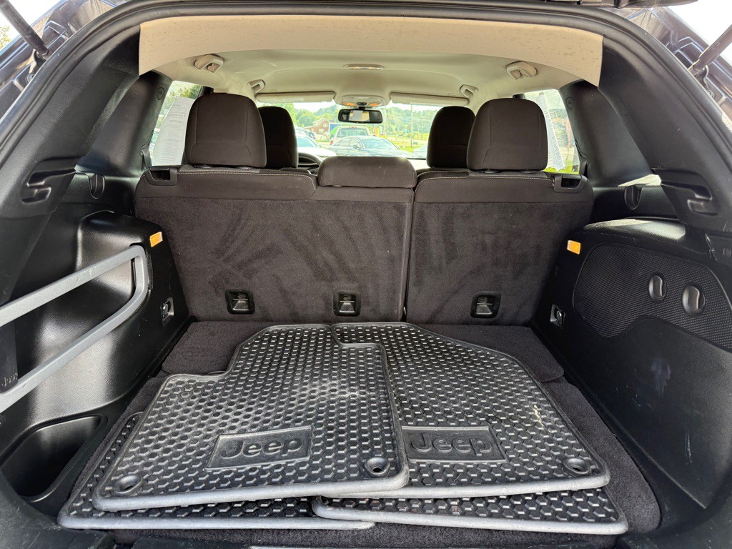 2018 Jeep Cherokee Image 10