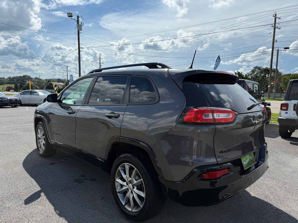 2018 Jeep Cherokee Image 14