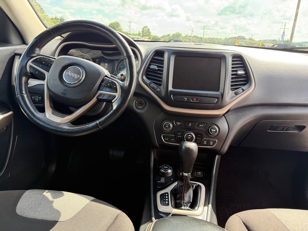 2018 Jeep Cherokee Image 22