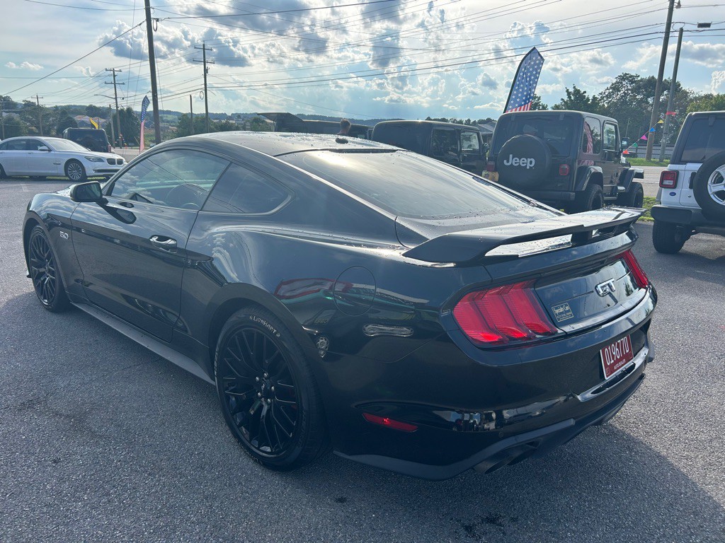 2019 Ford Mustang Image 3