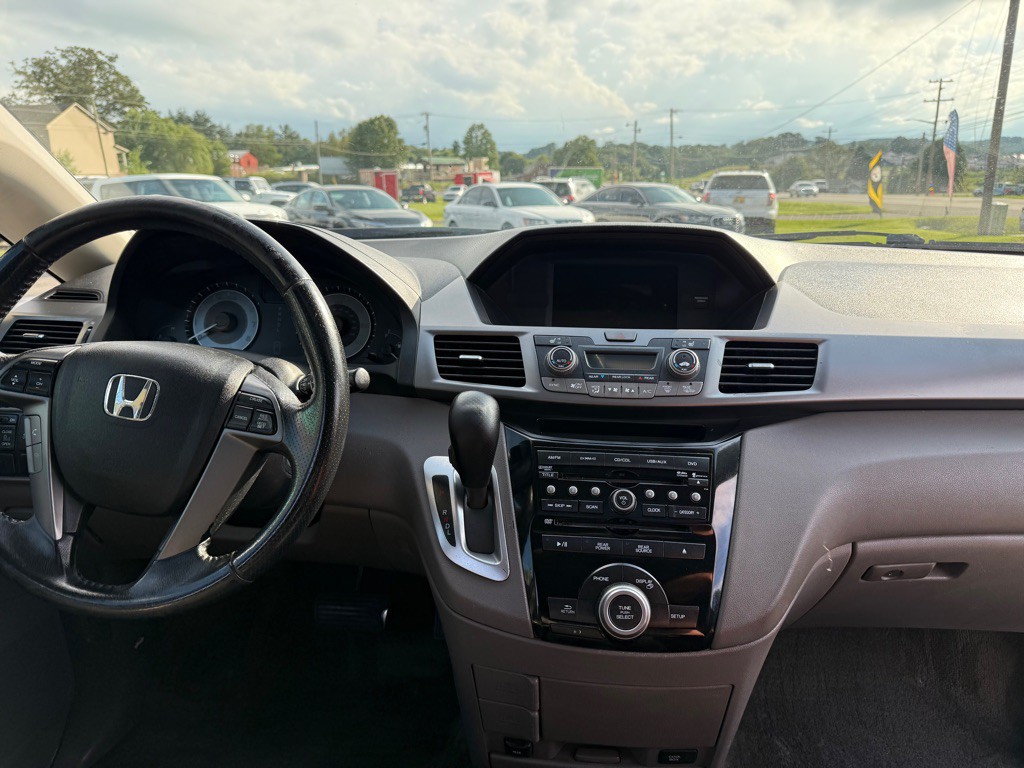 2011 Honda Odyssey Image 14