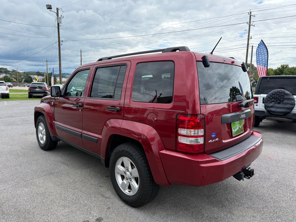 2012 Jeep Liberty Image 4