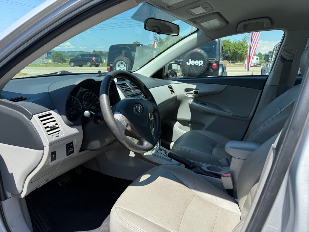 2012 Toyota Corolla Image 6