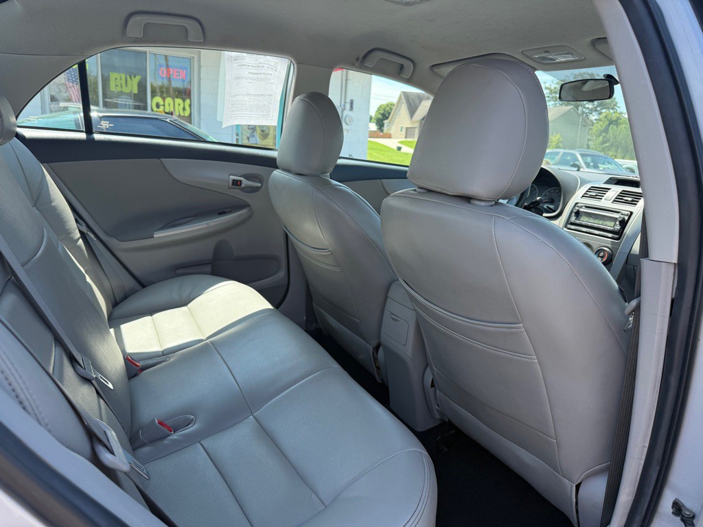 2012 Toyota Corolla Image 8
