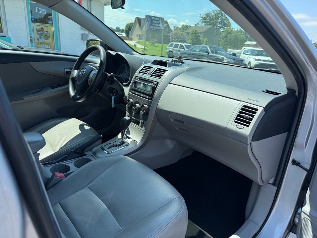 2012 Toyota Corolla Image 9