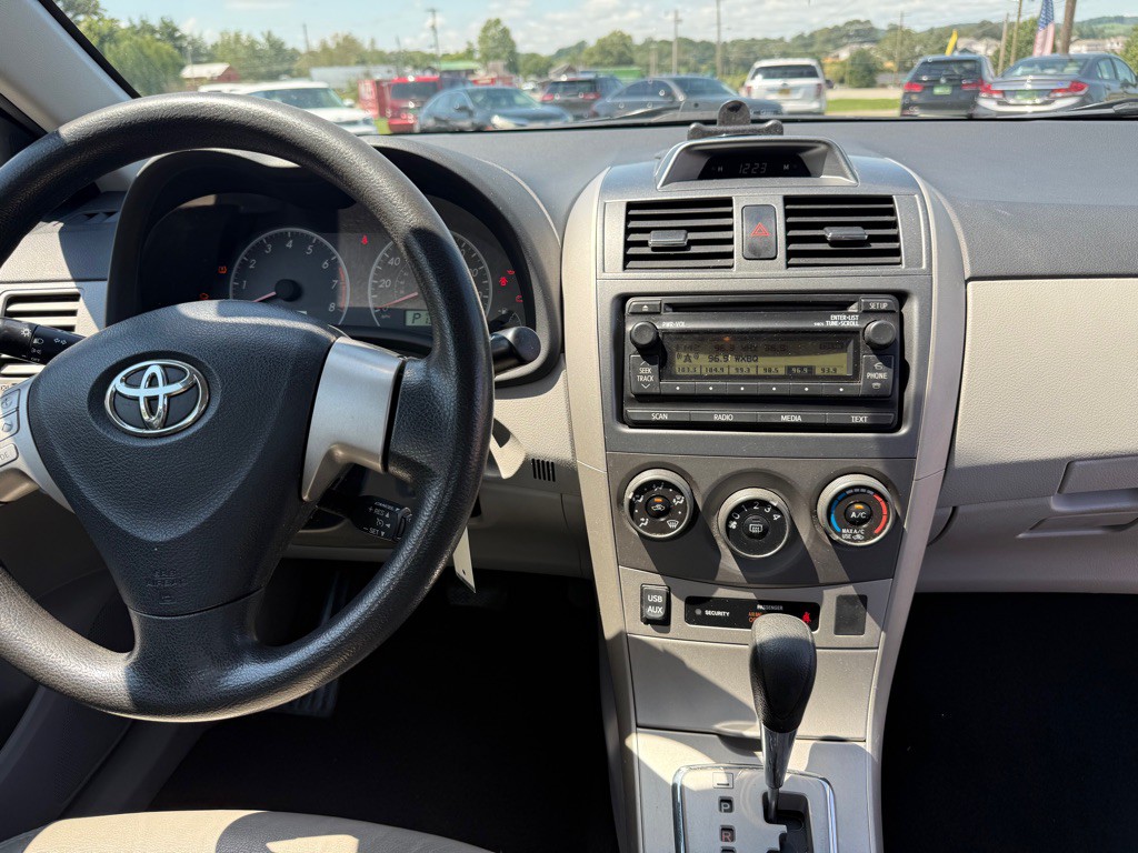 2012 Toyota Corolla Image 10