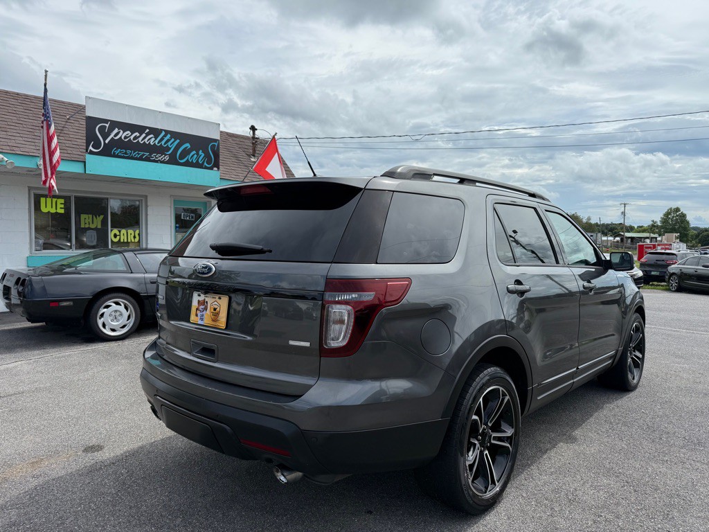 2015 Ford Explorer Image 2