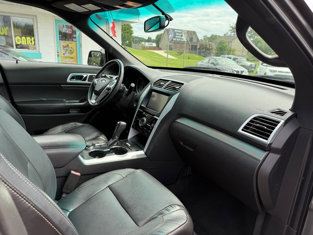 2015 Ford Explorer Image 14