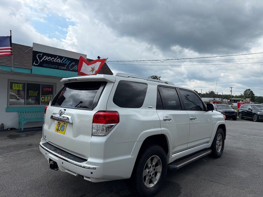 2011 Toyota 4Runner Image 2